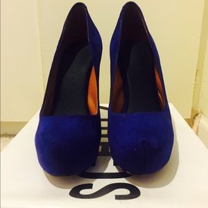 SCHUTZ Royal blue heels