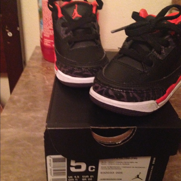 Jordan's retro 3s
