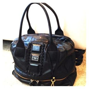 Modalu leather duffle bag