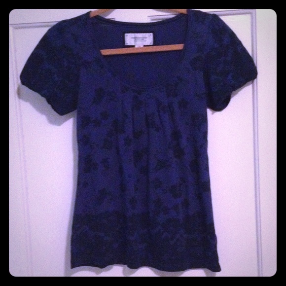 AEO dark blue floral top