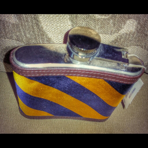 Sold! J. Crew Small School Tie Pocket Flask - Picture 4 of 4