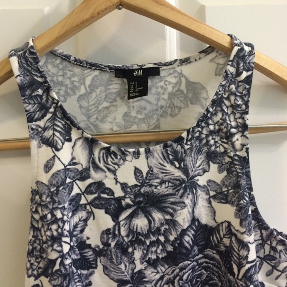 H&M blue floral dress - Picture 2 of 3