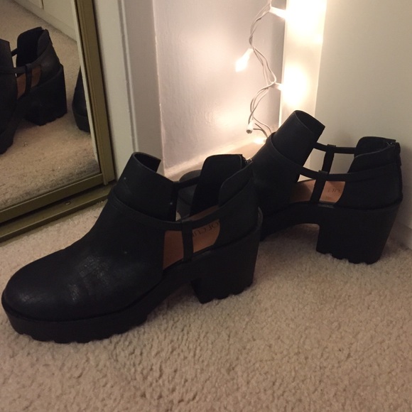 Nasty Gal Platforms
