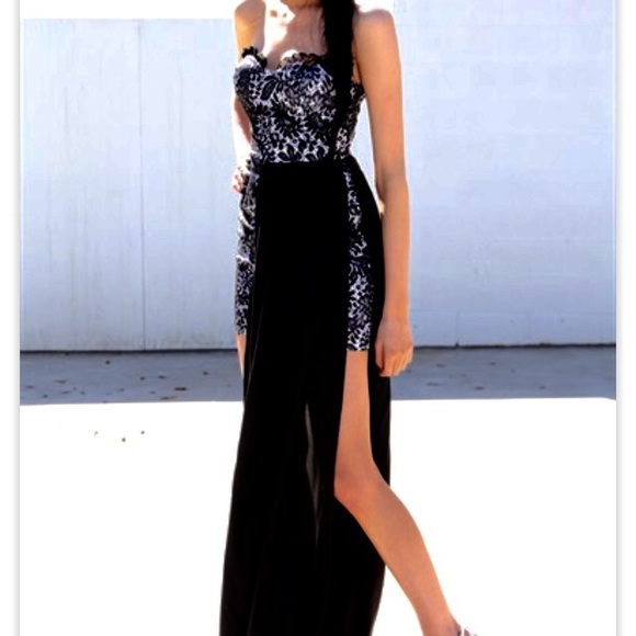 Black and white dress - Picture 3 of 3