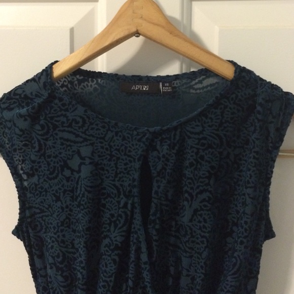 Patterned blue velvet evening dress - Picture 2 of 3