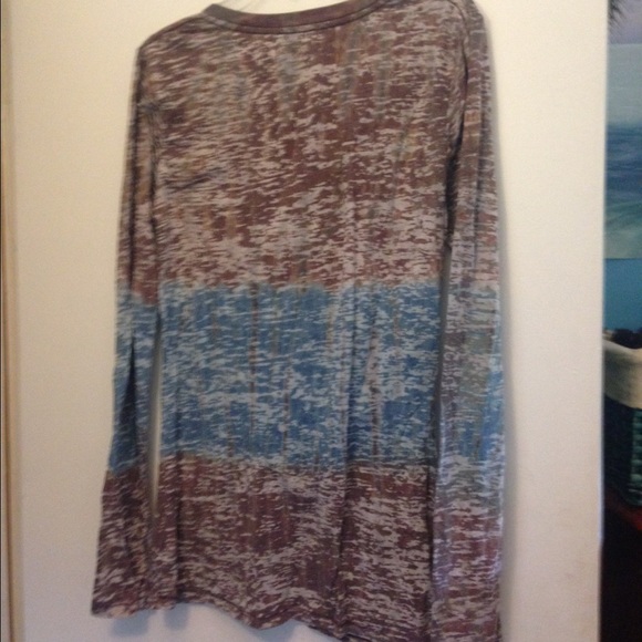 Top - Picture 2 of 2