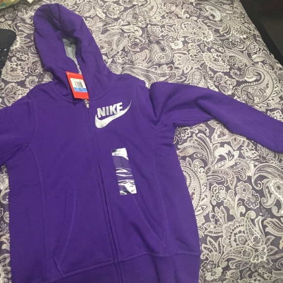Nike sweater - Picture 2 of 3