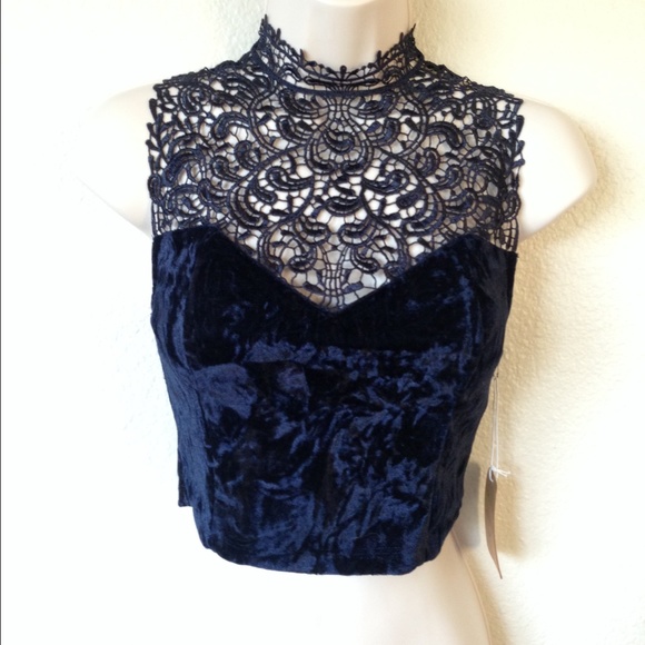 🚫SOLD🚫 Velvet & lace crop top -- NWT! - Picture 2 of 4