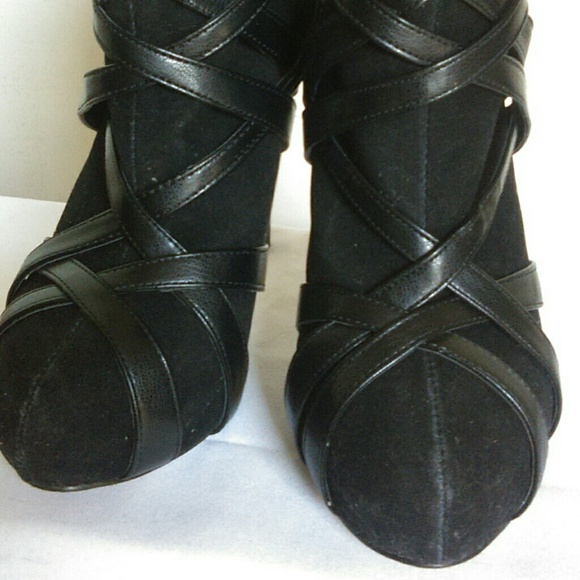 Moxy Moto Black Suede Bootie - Picture 2 of 4