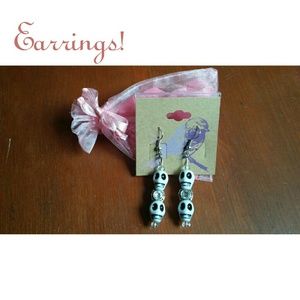 Dangle Skull Earrings