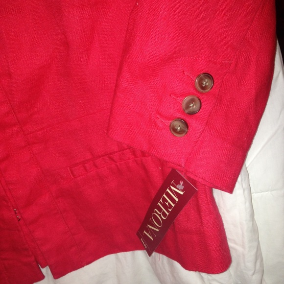 Red peplum style linen top - Picture 3 of 4