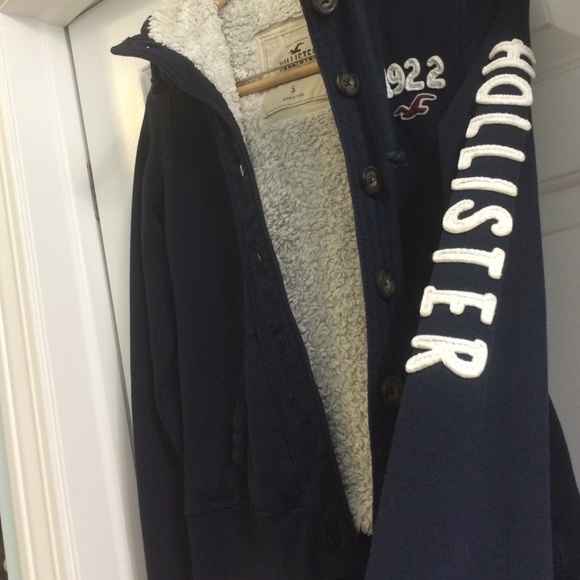 Hollister navy jacket - Picture 3 of 4