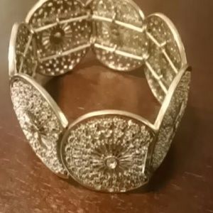 Stretchy Gold-tone bracelet, NWOT