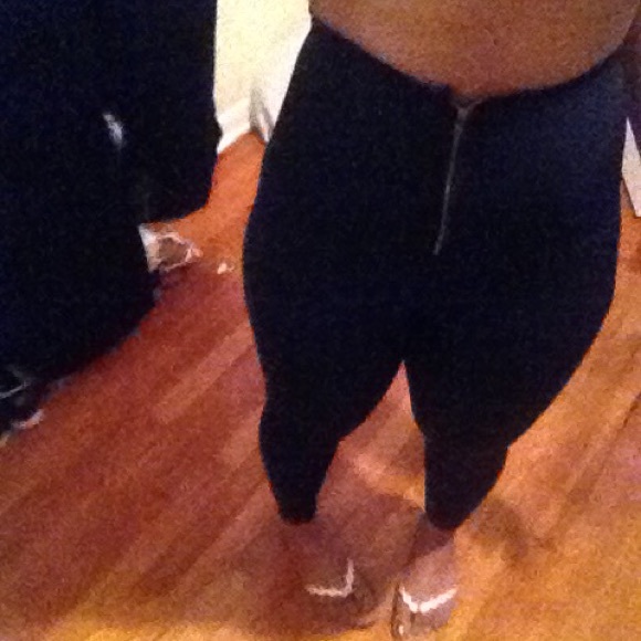 Black High waisted leggings. (Offers welcome)