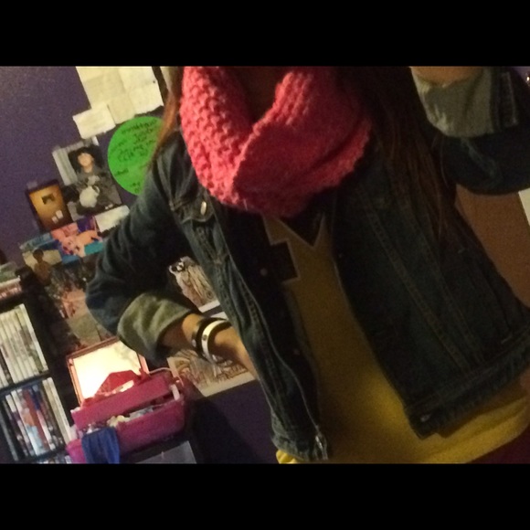 Chunky pink infinity scarf