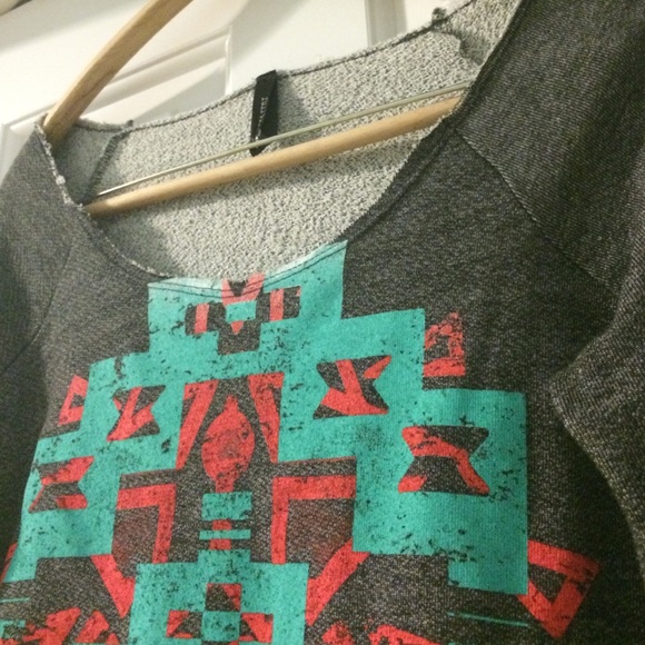 Aztec sweater - Picture 2 of 2