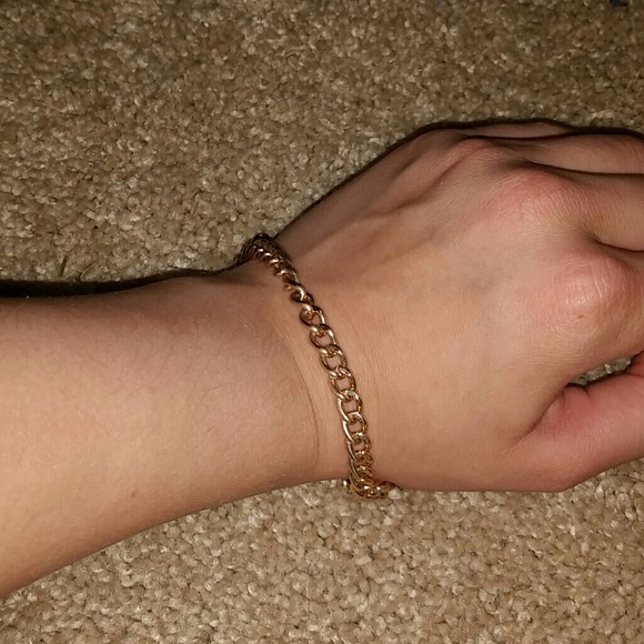 Lovely gold braclet