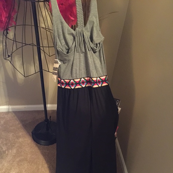 💃🏼Festive maxi👗 - Picture 4 of 4