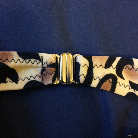 Bikini - Picture 3 of 4