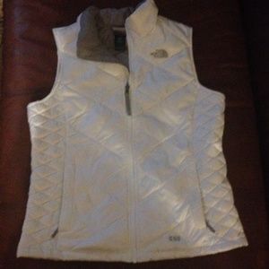 Girls XL Women's small north face puffer vest