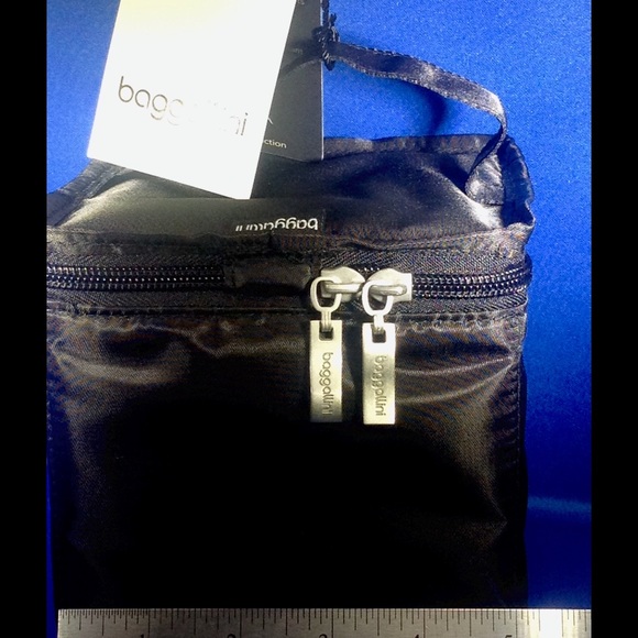 Baggallini CUBE Cosmetic/Meds Case 🎉HP🎉 - Picture 3 of 4