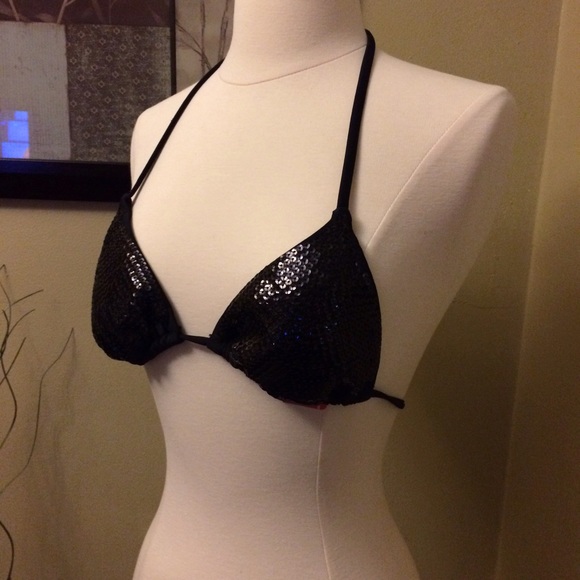🆕 Black Bikini Top