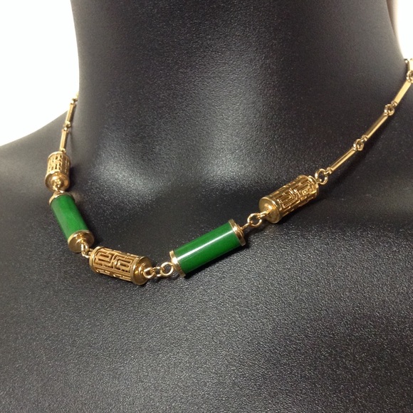Gorgeous Gold and Green Necklace 😘😘 - Picture 2 of 4