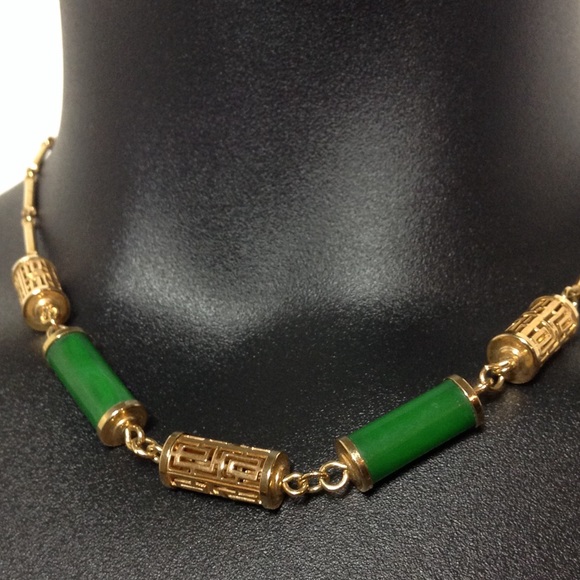 Gorgeous Gold and Green Necklace 😘😘 - Picture 3 of 4