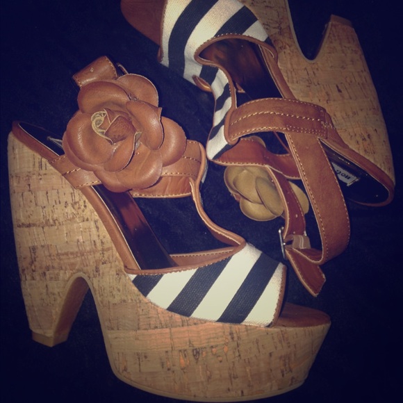 Size 7.5 wedges