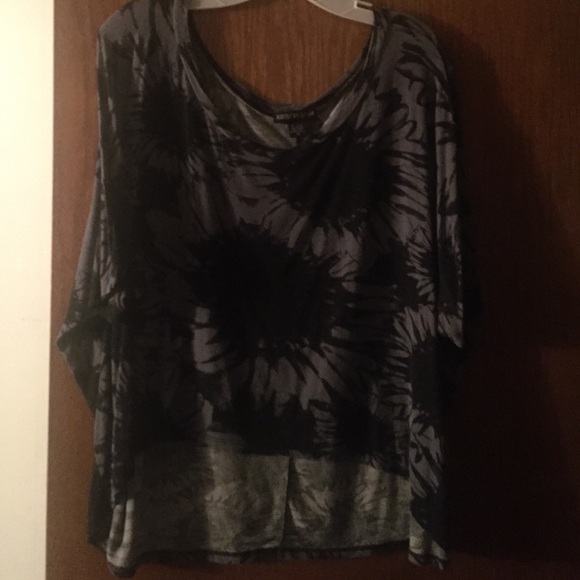 Black floral top