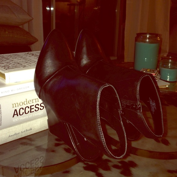 BCBGeneration booties