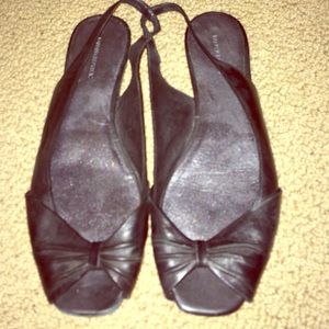 Super cute Banana Republic open toe flats