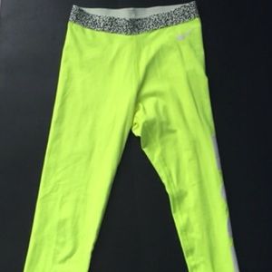 Nike Legging Size Small. Great condition!