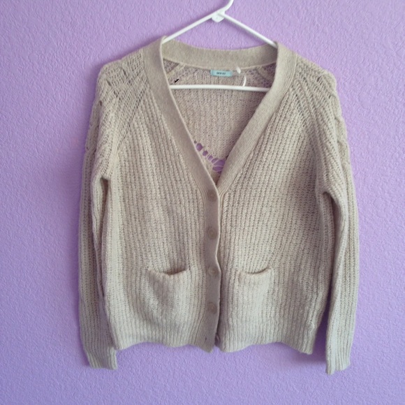Baggy knit sweater/cardigan