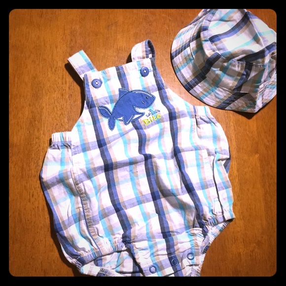 Summer onesie and hat