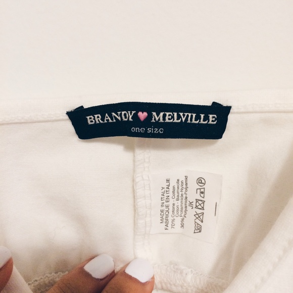 SOLD‼️ Brandy Melville White V neck bralette crop - Picture 2 of 2