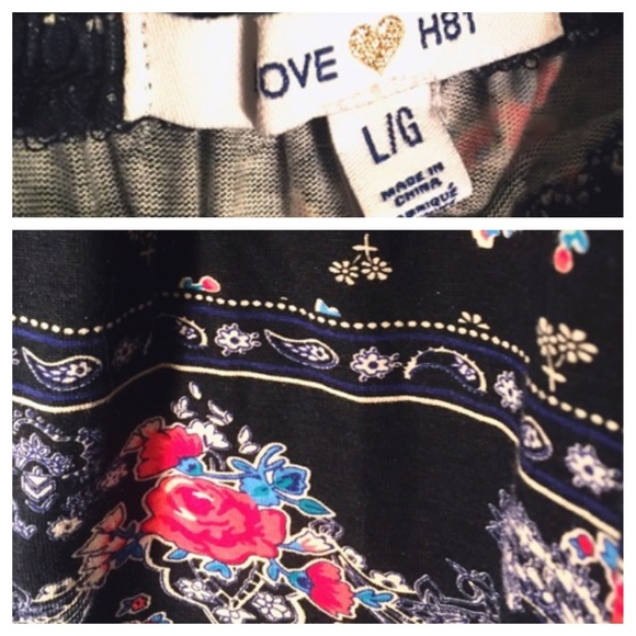 Floral Skirt with Pockets - Picture 4 of 4