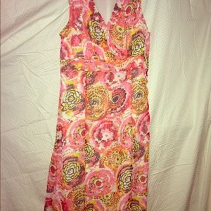 Tribal dress size 6 side zip great condition!