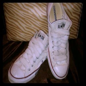 Women's sz11 Optic White low top Converse