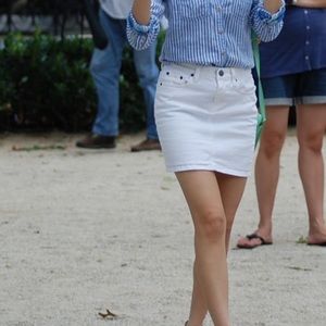 Jcrew mini white jean skirt (00)