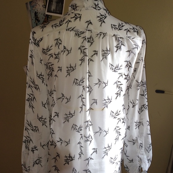 A beautiful chiffon blouse to pair with jeans! - Picture 4 of 4