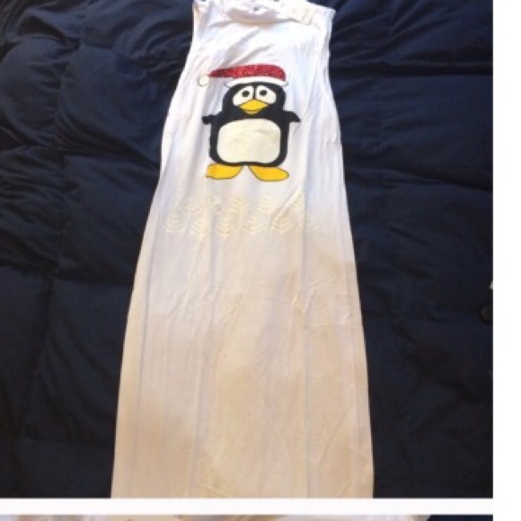 Dresses & Skirts - PENGUIN DRESS. STRETCHES!