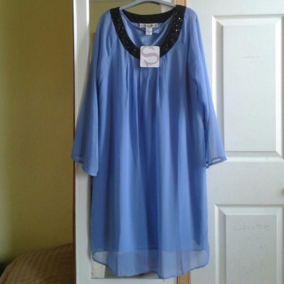 Silhouettes Dresses & Skirts - Flowy Evening Dress With Beaded Neckline