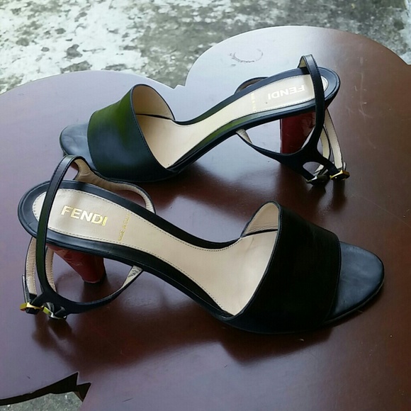 Fendi sandals size 37.5