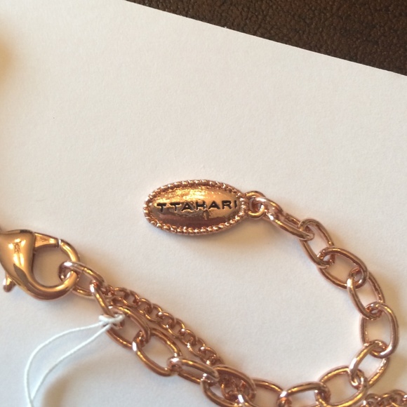 NWT Tahari Delicate Jeweled Necklace - Picture 3 of 4