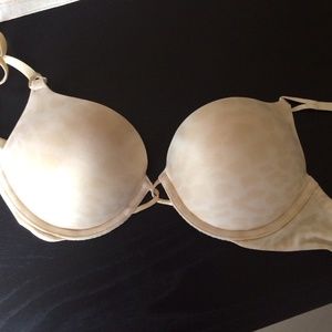 Victorias Secret 32C Miraculous Plunge Bra.