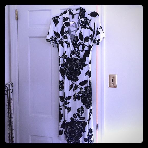 NWT H&M black and white low neck knit shirt dress