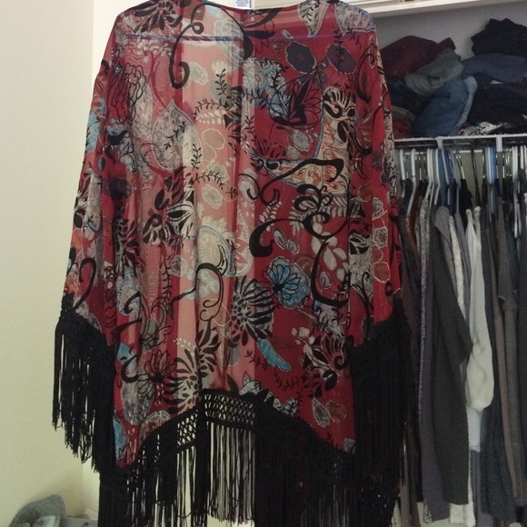 Red print kimono - Picture 2 of 4