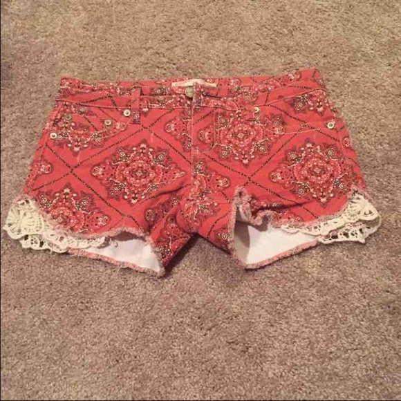 Super cute denim shorts
