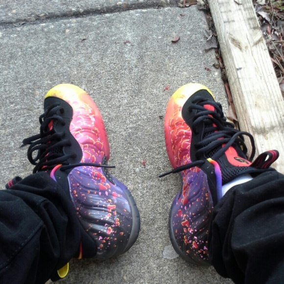 Shoes - Picture 1 of 2